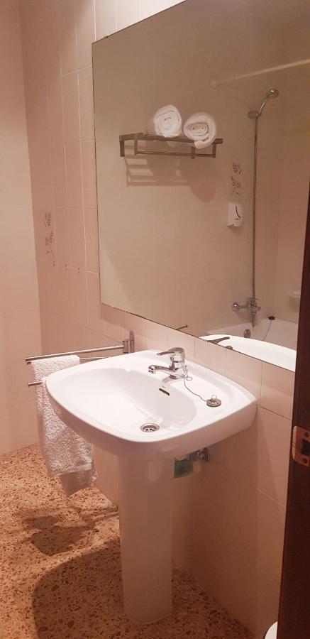 Hostal Braseria Tivissa エクステリア 写真