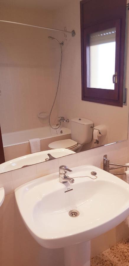 Hostal Braseria Tivissa エクステリア 写真