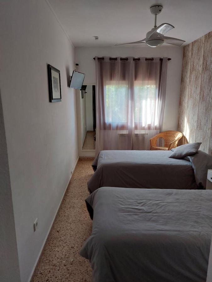 Hostal Braseria Tivissa エクステリア 写真